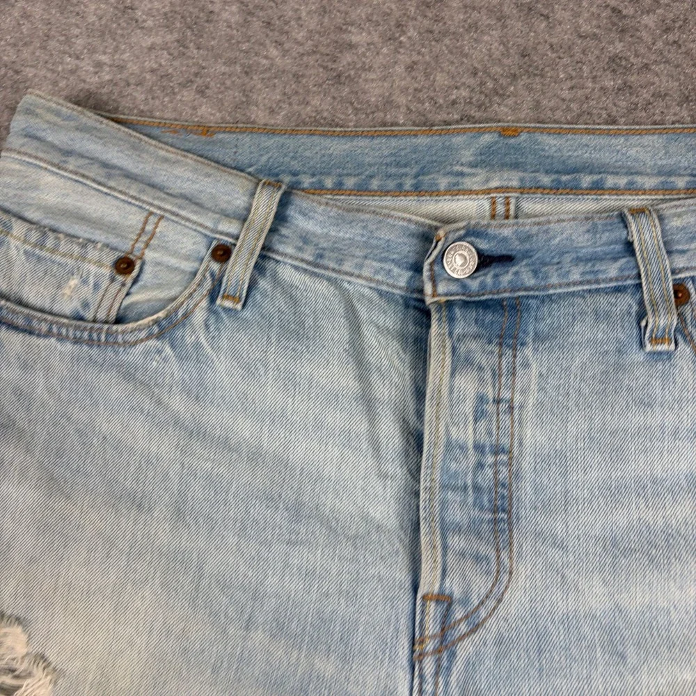 Levi's‎ 501 Jeans Mens 36x30 Light Wash Distressed Button Fly Denim Pants Ripped